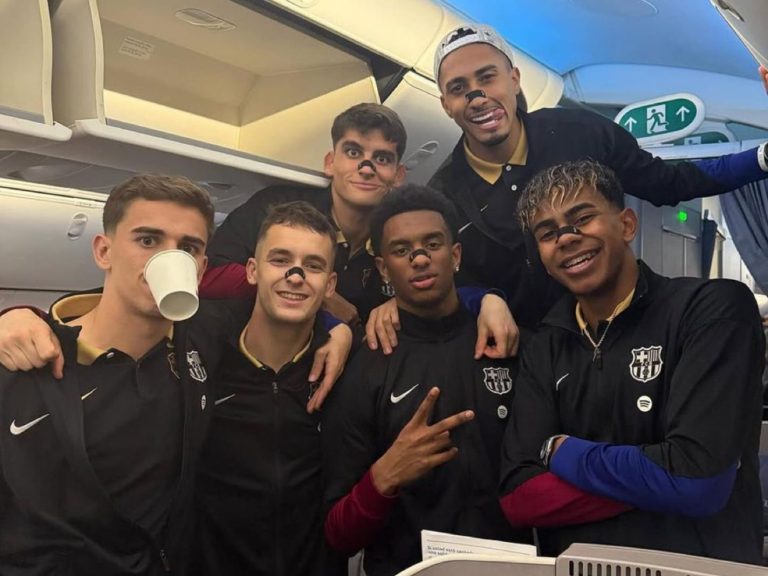 FC Barcelona squad with nasal strips